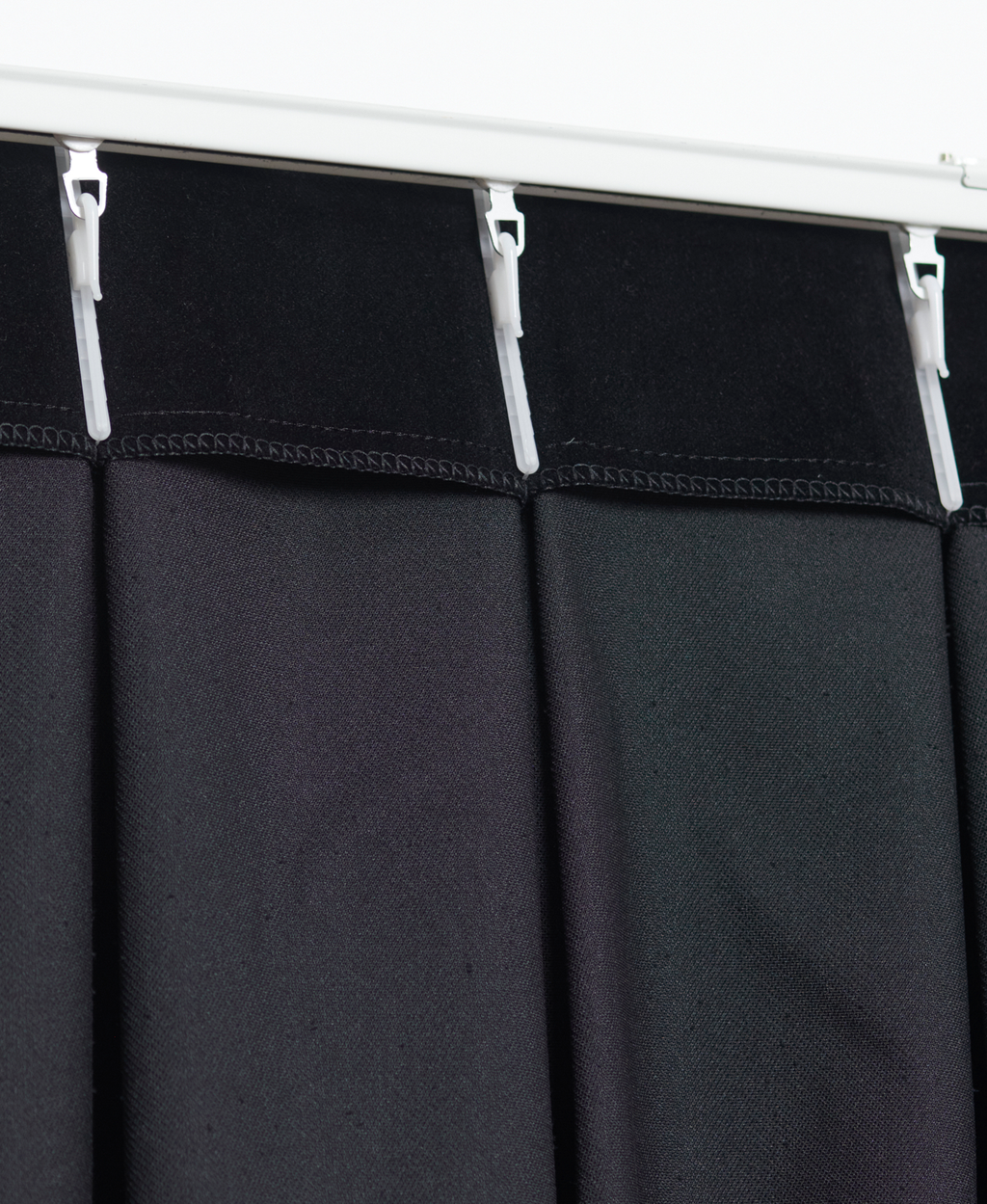 Luxury Velvet Schwarz 800